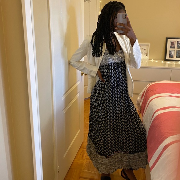 AE V-neck Maxi Dress - Picture 2 of 9